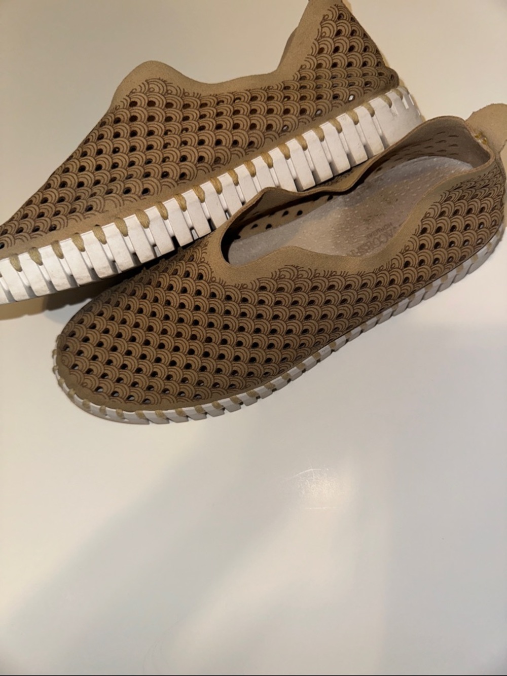 Breathable Slip-On Flat Loafers in Tan